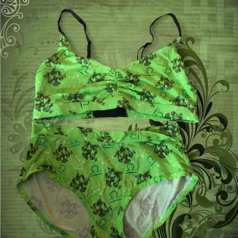 MeUndies Green Zodiac Print Women's set